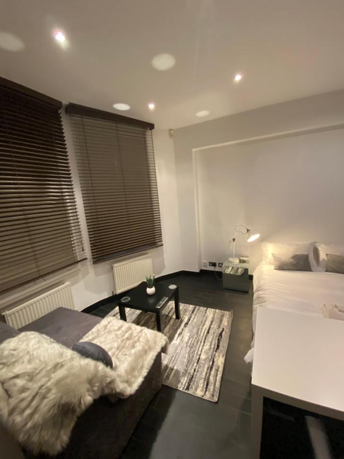 Beautiful Modern Studio In High Street Kensington Apartamento Londres Exterior foto