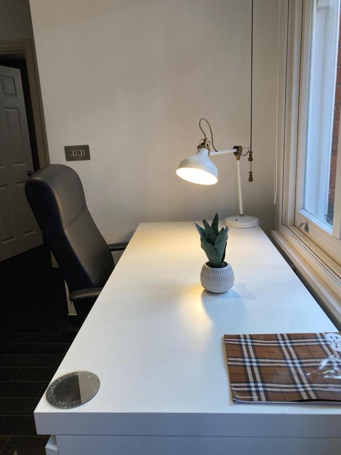 Beautiful Modern Studio In High Street Kensington Apartamento Londres Exterior foto